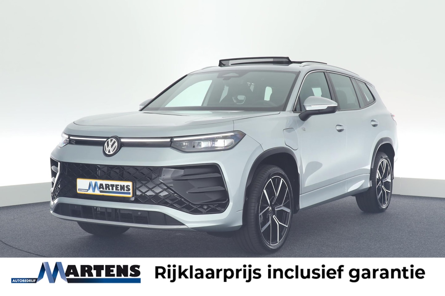 Volkswagen Tayron - 1.5 eHybrid 204pk R-Line Edition Head-Up Camera Keyless Massage Panoramadak Virtual Cockpi - AutoWereld.nl