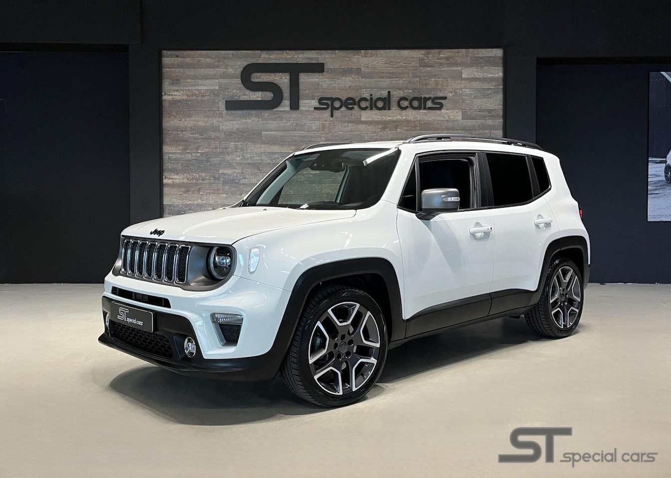 Jeep Renegade - 1.3T Limited|Navi|Beats|19 inch - AutoWereld.nl