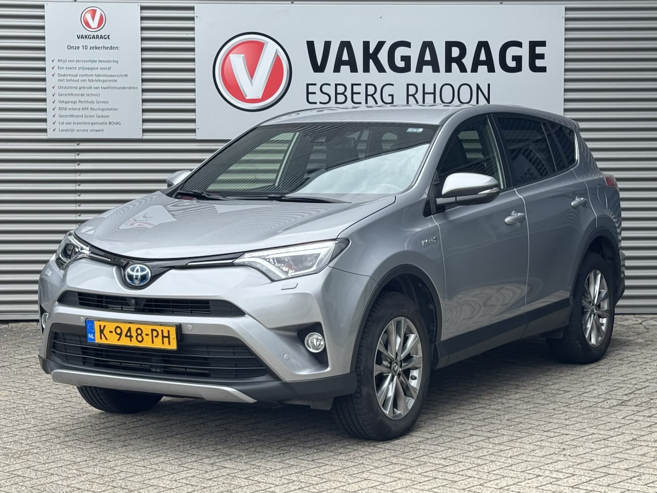 Toyota RAV4 - 2.5 Hybrid AWD Executive LEER,NAVI/CAM - AutoWereld.nl