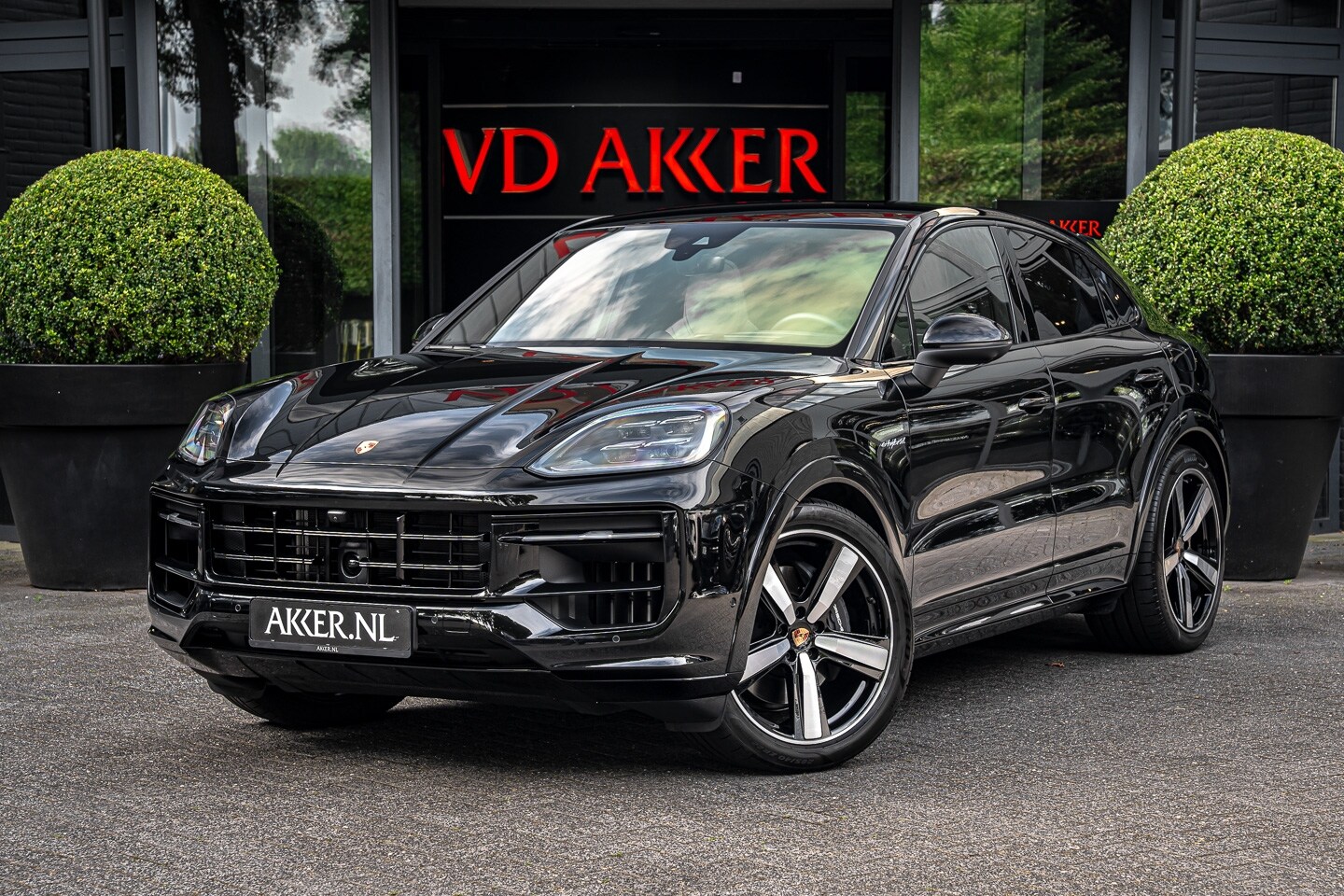 Porsche Cayenne Coupé - E-Hybrid SportDesign | Head-up | Luchtvering | Adaptieve Sportstoelen | ACC - AutoWereld.nl