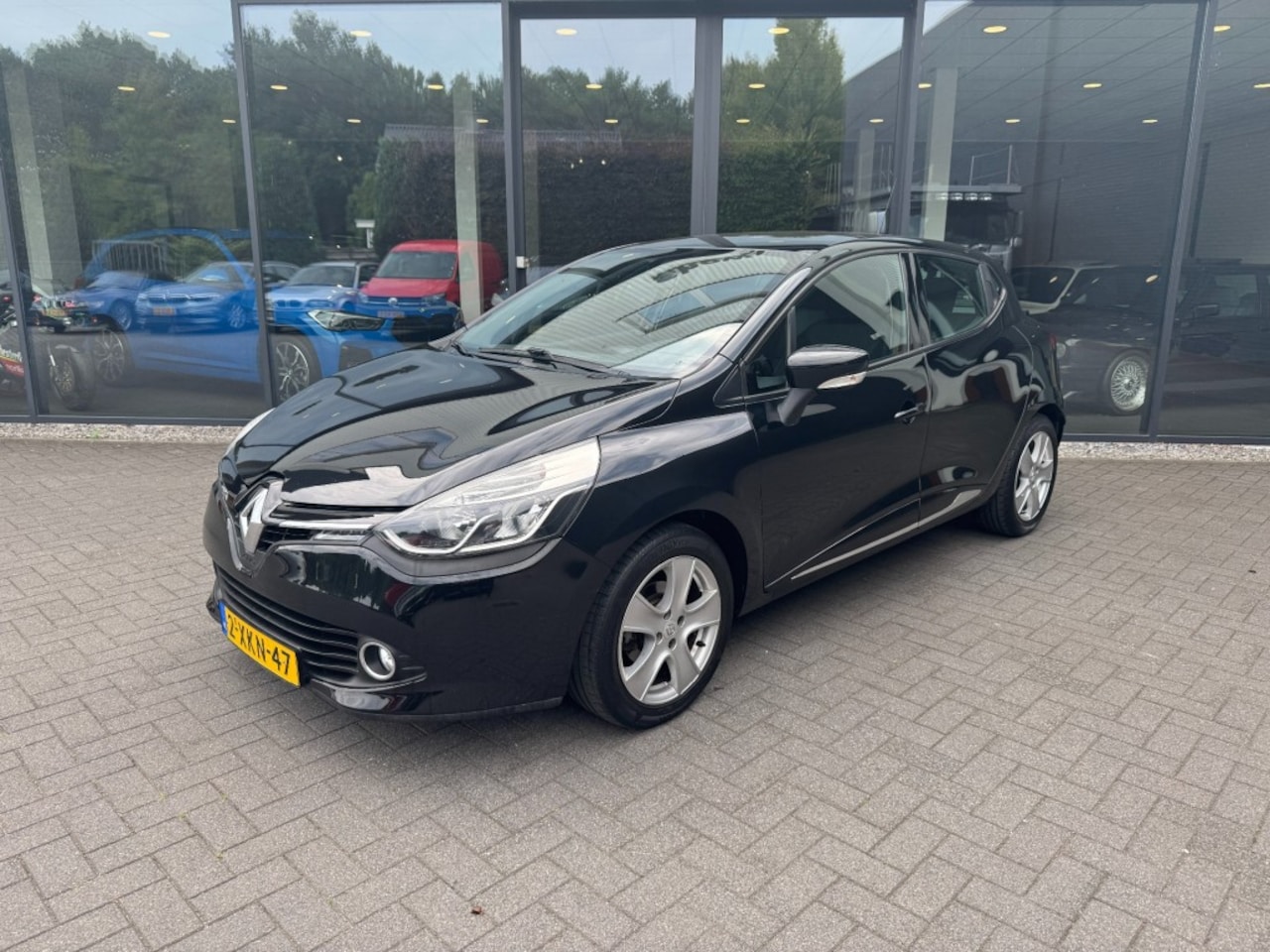 Renault Clio - 0.9 TCe Expression 0.9 TCe 90pk Expression ,Navi,Airco,Cruise,LM velgen - AutoWereld.nl