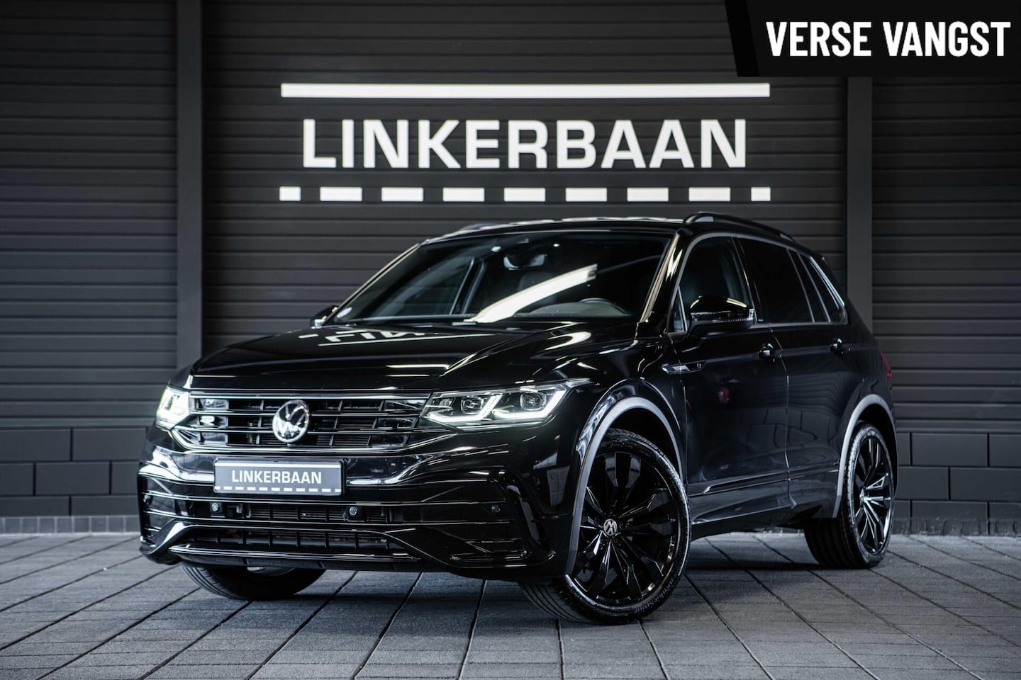 Volkswagen Tiguan - 1.5 TSI R-Line Business+ | R Line | IQ Light | Sfeer | 20 inch | - AutoWereld.nl