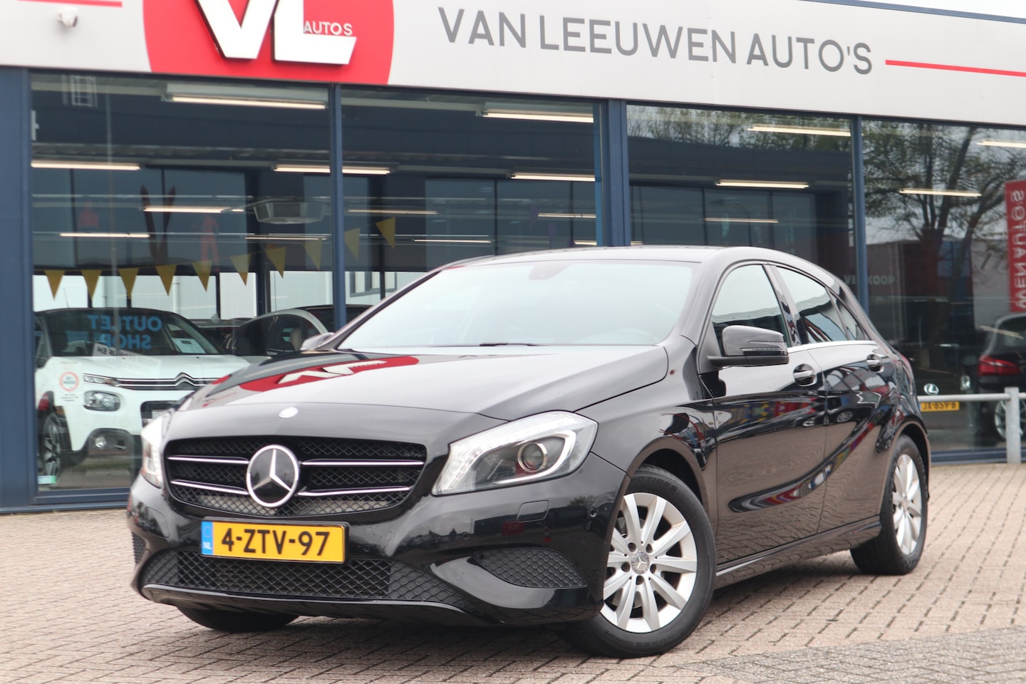 Mercedes-Benz A-klasse - 180 Ambition | Automaat | Trekhaak | Navi - AutoWereld.nl