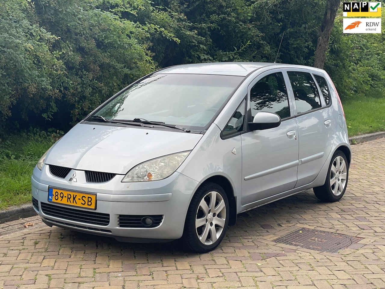 Mitsubishi Colt - 1.3 Invite Airco/ elek pakkket/ 5drs/ NL Auto - AutoWereld.nl