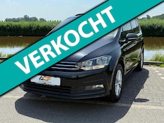 Volkswagen Touran - 1.5 TSI Comfortline Business 7p trekhaak / carplay