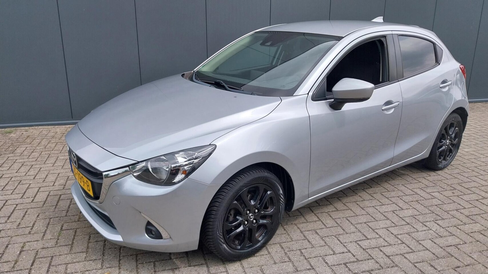 Mazda 2 - 1.5 Skyactiv-G Sport Selected//TREKHAAK/NAVI - AutoWereld.nl
