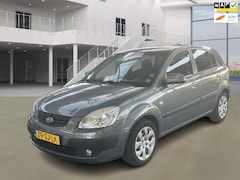 Kia Rio - 1.4 L
