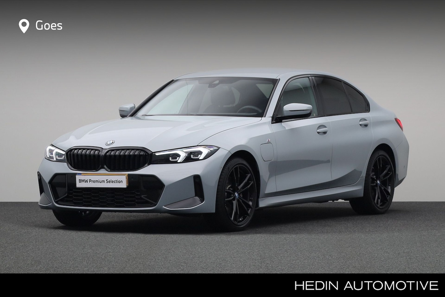BMW 3-serie - sedan 330e | M Sportpakket | Achteruitrijcamera | Elektrisch verwarmde voorstoelen | BMW L - AutoWereld.nl