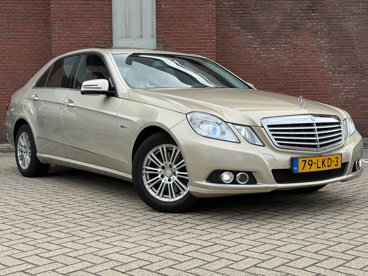 Mercedes-Benz E-klasse - 250 CDI Elegance|AUTOMAAT|PANNO|1EIG|GOED-ONDERHOUDEN - AutoWereld.nl