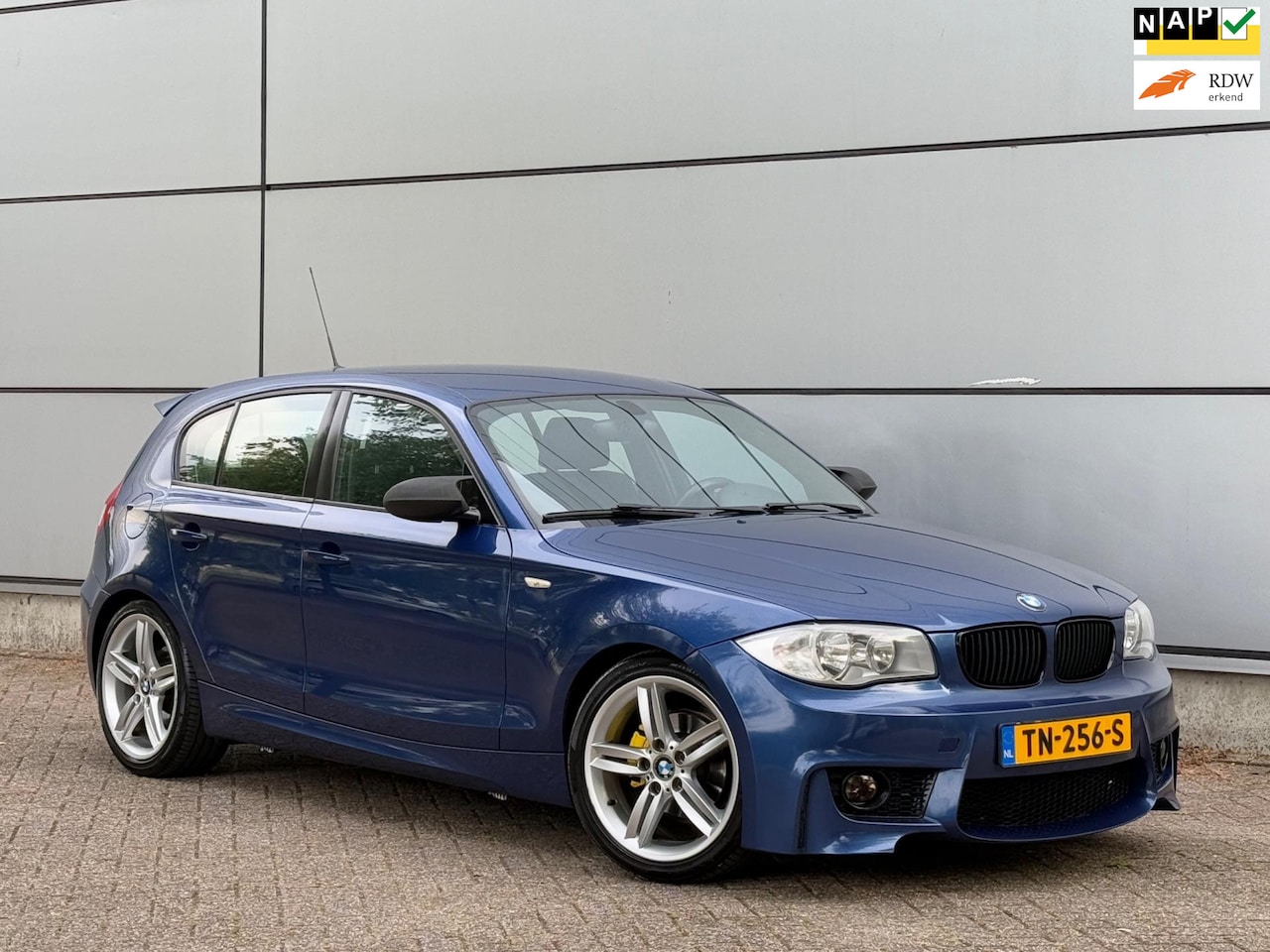 BMW 1-serie - 116i M Pakket |Zwarte Hemel |Airco |Start/Stop |Lmv |Nap |Boekjes - AutoWereld.nl