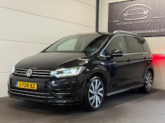 Volkswagen Touran - 1.5 TSI R-Line 7p Pano, ACC, Apple Carplay, Stoelverwarming, Airco, Parkeersensoren, Deale