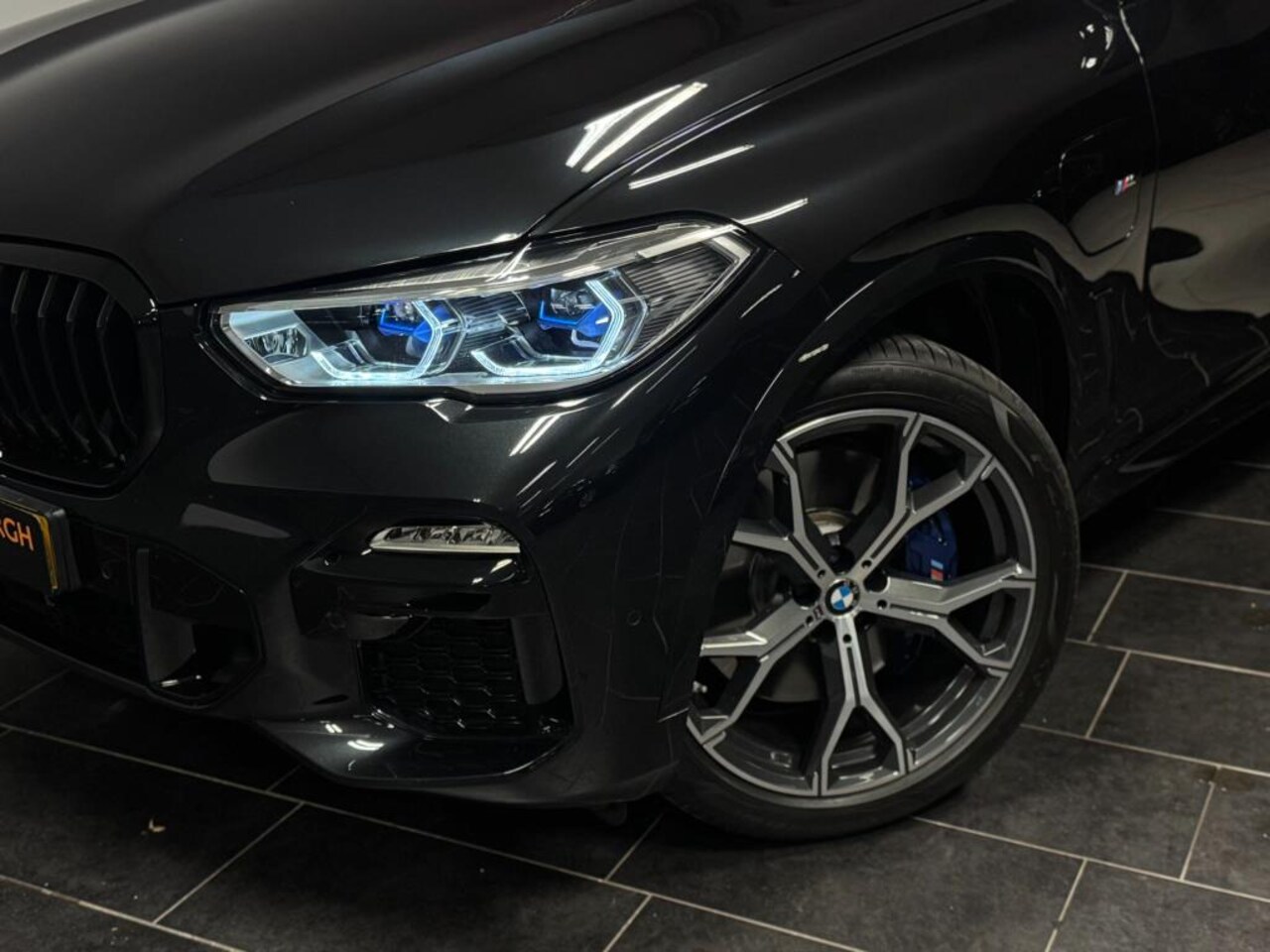 BMW X5 - XDrive45e High Executive M-Sport Laser Pano Softcl. Trekhaak - AutoWereld.nl