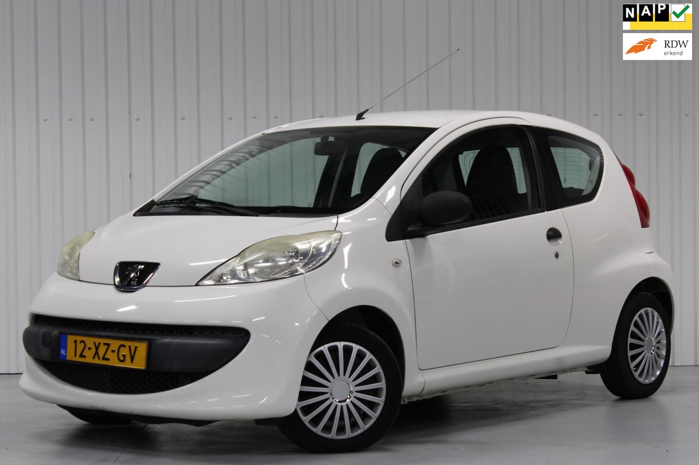 Peugeot 107 - 1.0-12V XR 1.0-12V XR - AutoWereld.nl