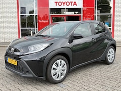 Toyota Aygo X - PLAY APPLE/ANDROID CAMERA AD-CRUISE 7"DISPLAY DAB NL-AUTO