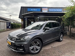 Volkswagen Tiguan - 1.5 TSI DSG R-line Pano Digitaal dashboard trekhaa