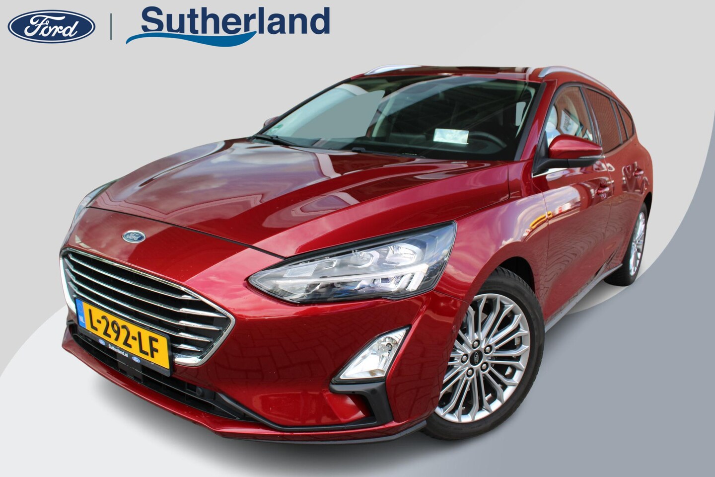 Ford Focus Wagon - 1.0 EcoBoost 125 PK Titanium Business | Winterpack | 17 Inch Lichtmetalen Velgen | Privacy - AutoWereld.nl