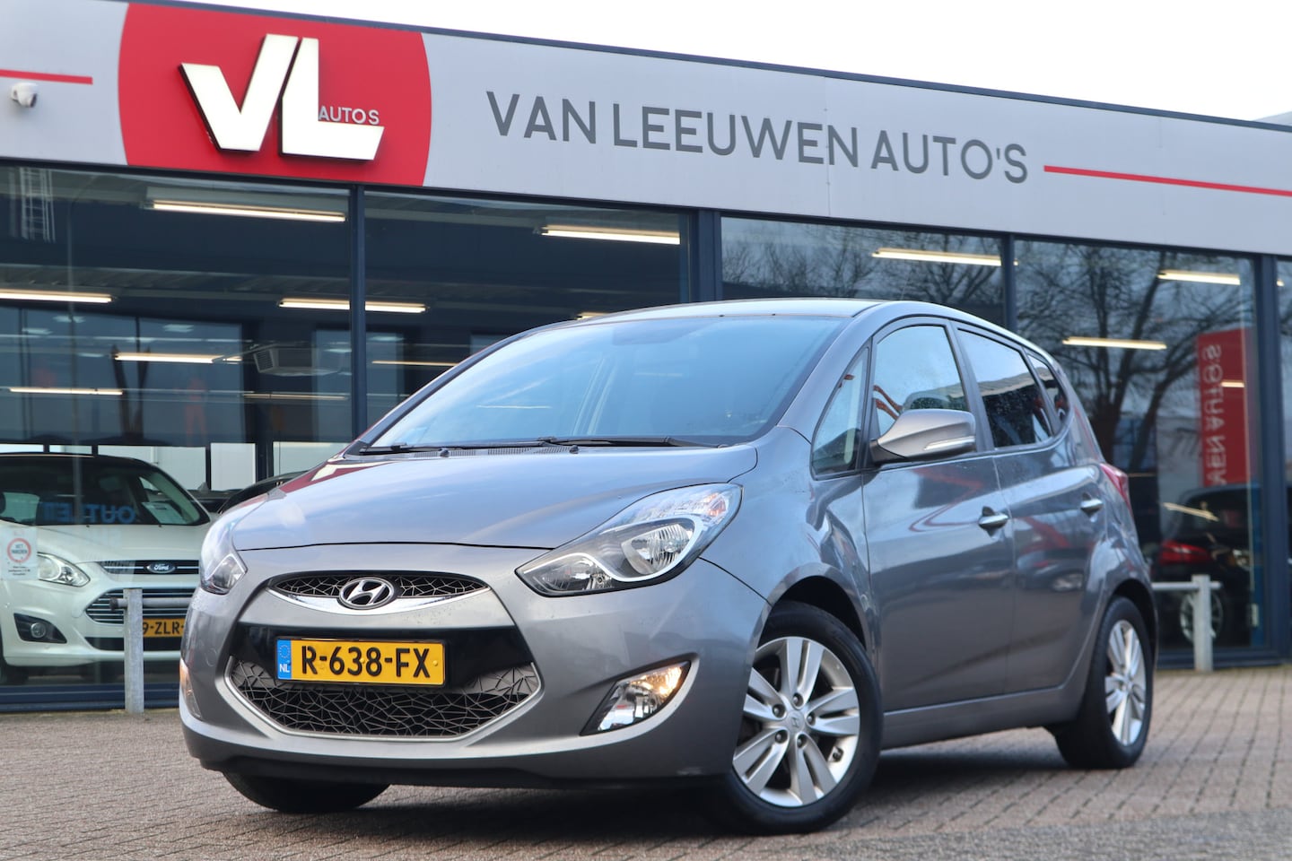Hyundai ix20 - 1.6i i-Vision | Automaat | Climate Control | Trekhaak | APK 15-11-2025 | - AutoWereld.nl