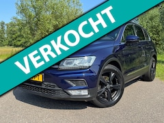 Volkswagen Tiguan - 1.4 TSI ACT Connected Series / Panorama dak / Stoelverwarming + Massage / Cruise Control /