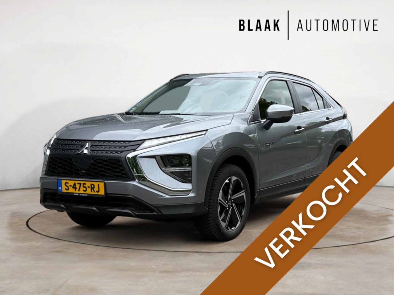 Mitsubishi Eclipse Cross - 2.4 PHEV Intense | all season | trekhaak - AutoWereld.nl
