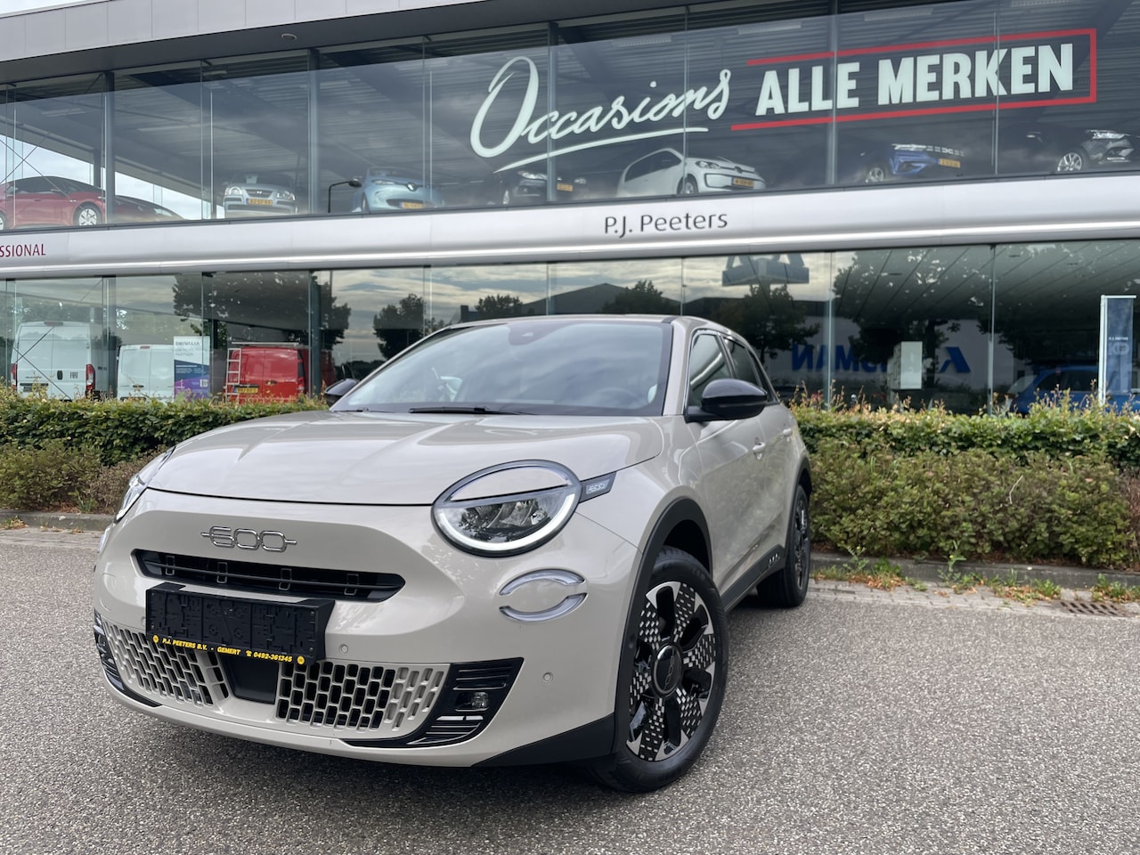 Fiat 600 - 1.2 Hybrid La Prima Achteruitrijcamera - Airco - Cruise control - Dodehoek detector - Led - AutoWereld.nl