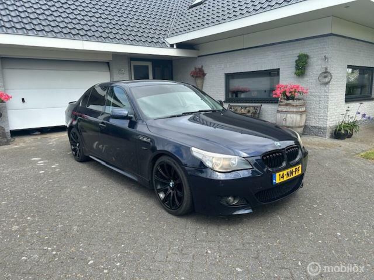 BMW 5-serie - 520i Executive Airco Cruise M5-Uitgevoerd! - AutoWereld.nl