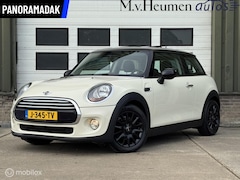 MINI Cooper - 1.5 136PK Panoramadak Airco 16'' velgen