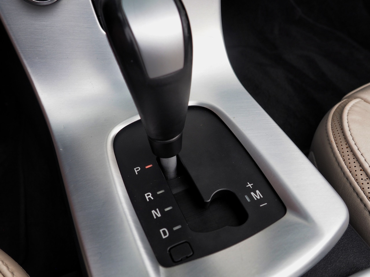 Volvo C70 - 2.5 T5 Momentum LUXE! LEDER CLIMA TREKH. AUTOM.