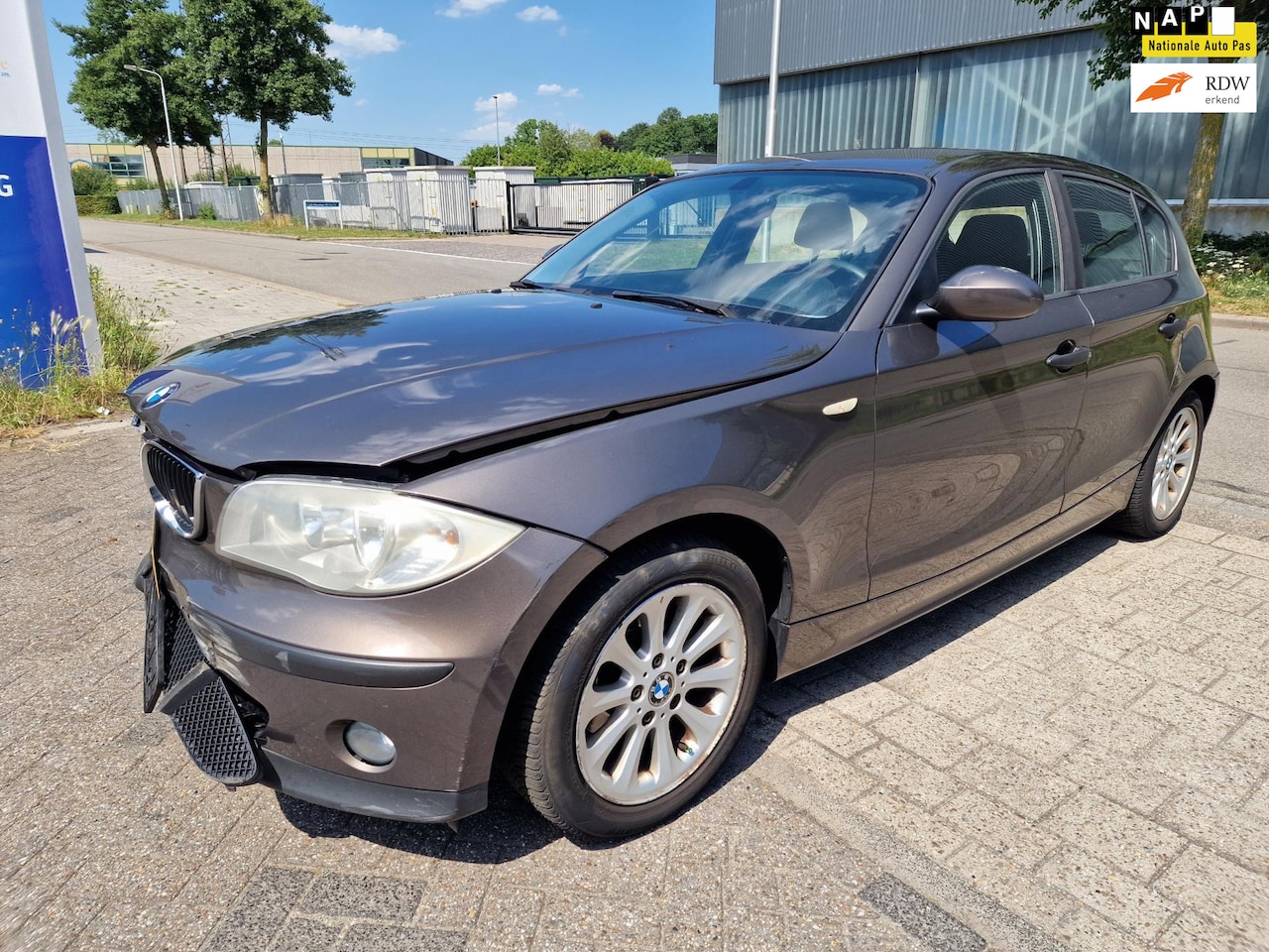 BMW 1-serie - 116i 116i, Apk, Nap, VOOR SCHADE, Inruil mogelijk. - AutoWereld.nl