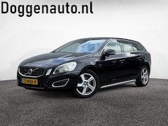 Volvo V60 - 2.0T Momentum Automaat NAP Blis PDC Trekhaak Navi