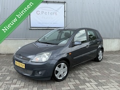 Ford Fiesta - 1.3-8V Style 2006 / Airco / 5deurs / LM Velgen / Nieuwe APK / NAP
