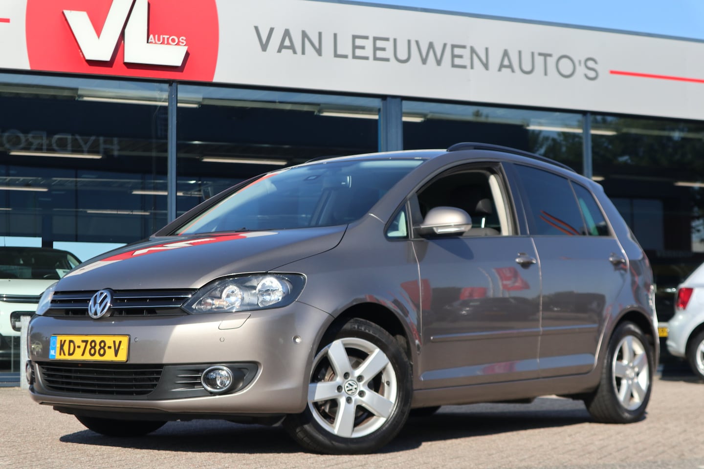 Volkswagen Golf Plus - 1.2 TSI Trendline | Lichtmetaal | Cruise | Trekhaak - AutoWereld.nl