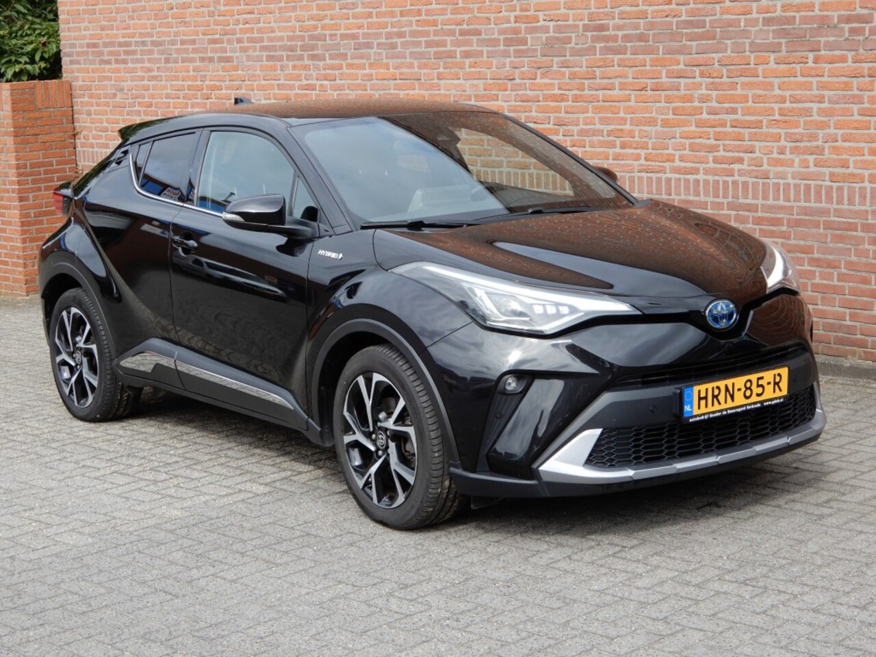 Toyota C-HR - 2.0 HYBRID BUSINESS PLUS   automaat - AutoWereld.nl