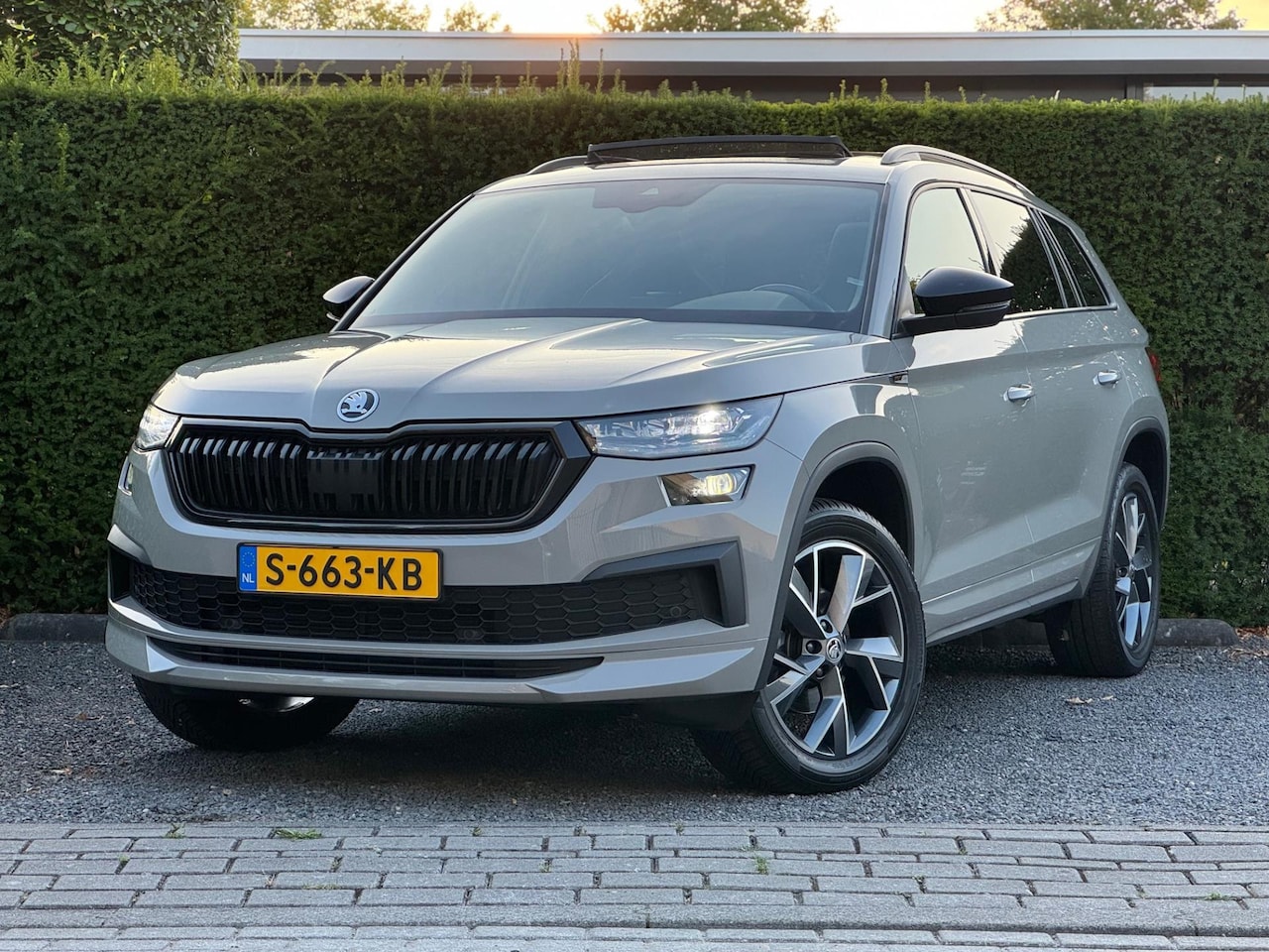 Skoda Kodiaq - 1.5 TSI Sportline Bus. | 1e eig | Garantie 2026 - AutoWereld.nl
