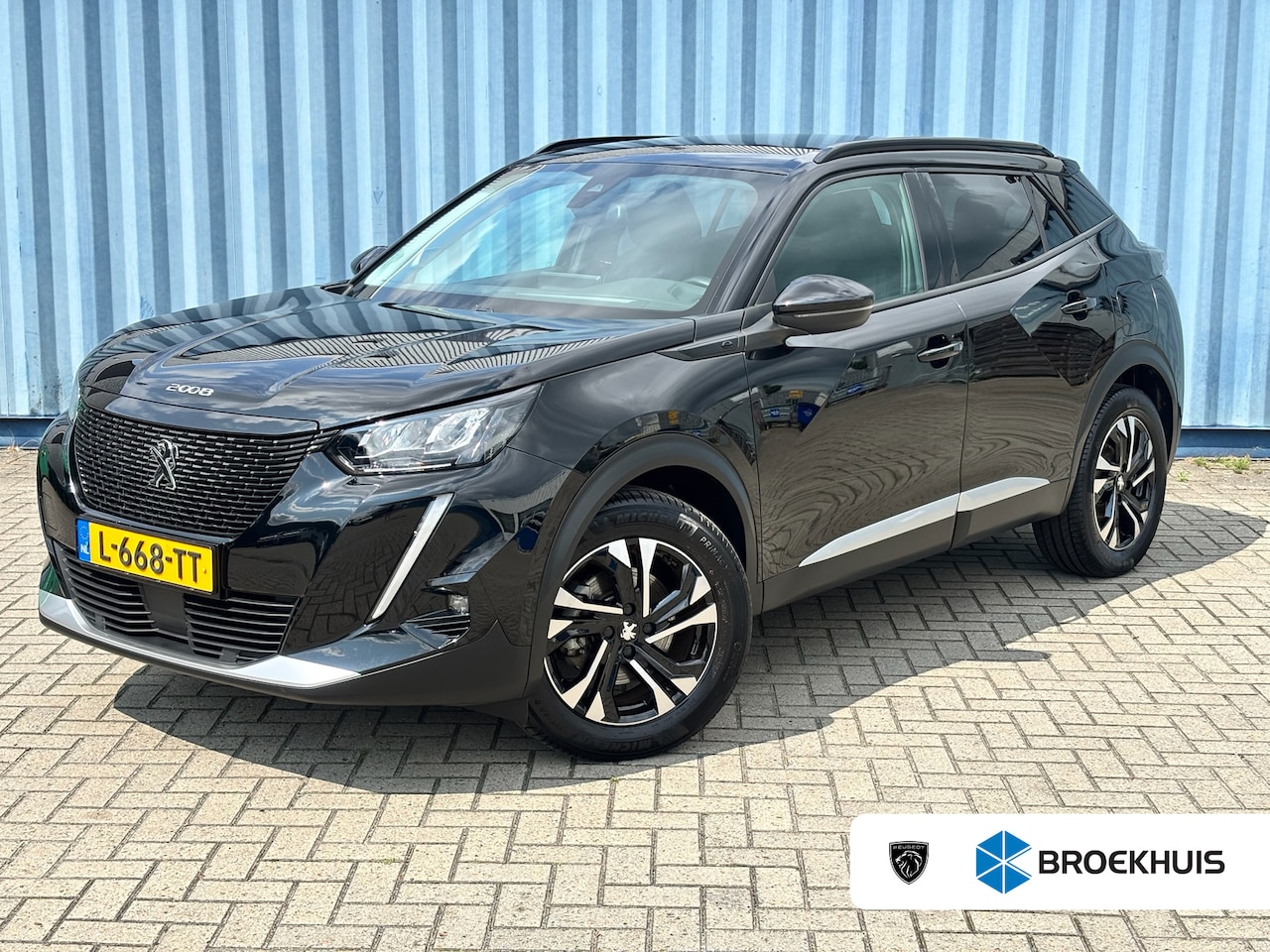 Peugeot e-2008 - EV Allure Pack 50 kWh | Achteruitrijcamera | Airco (automatisch) | Cruise control | Apple - AutoWereld.nl