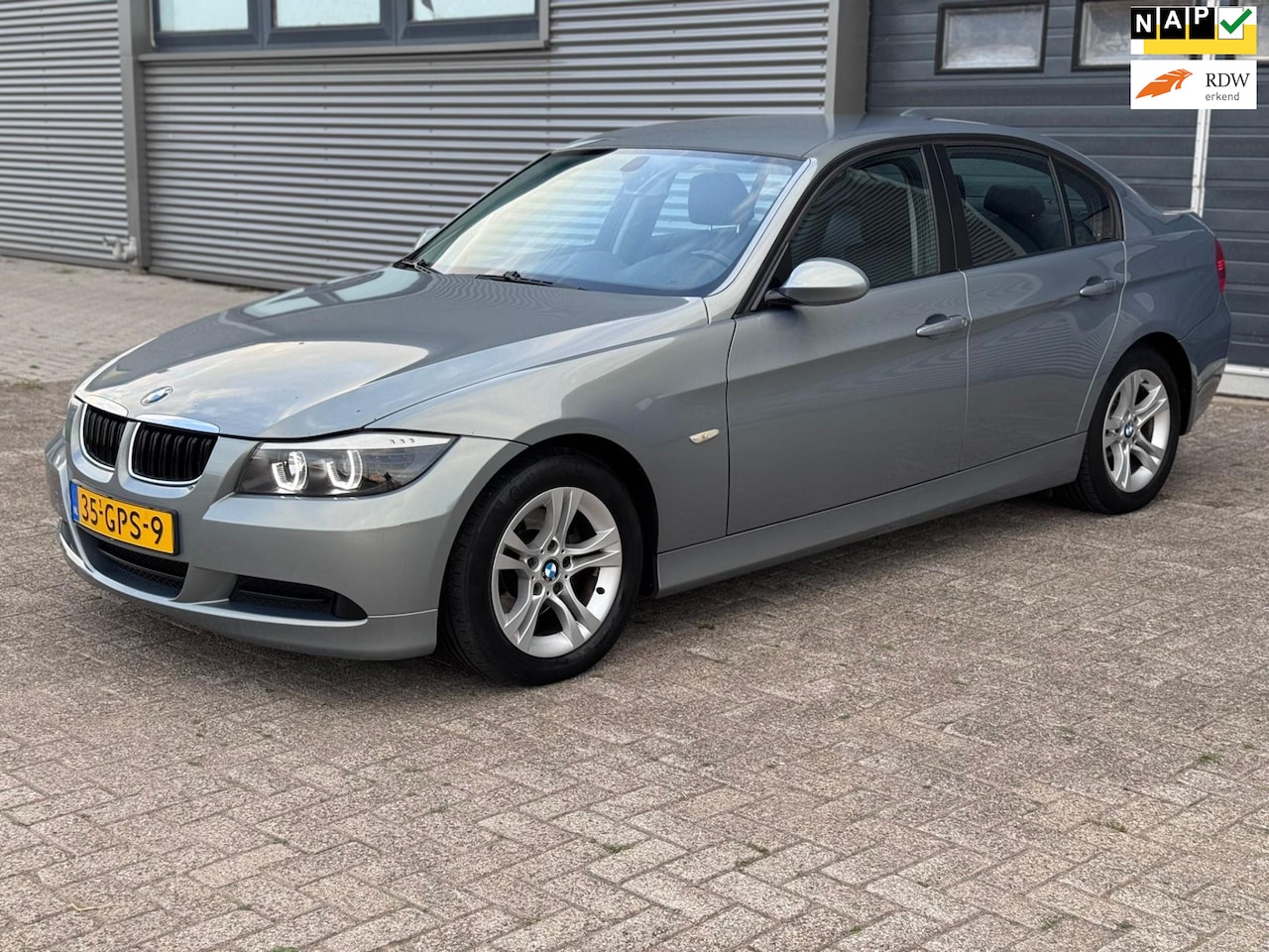 BMW 3-serie - 318i Business Line NWE APK - LED - AIRCO - LM VELGEN!! - AutoWereld.nl