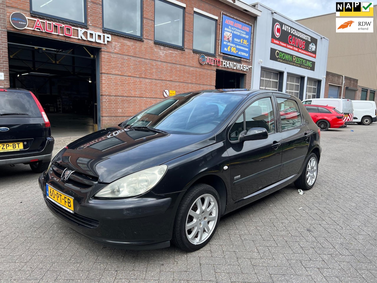 Peugeot 307 - 1.6-16V Bj 2004 Navtech 5drs Clima Cruise Navi - AutoWereld.nl