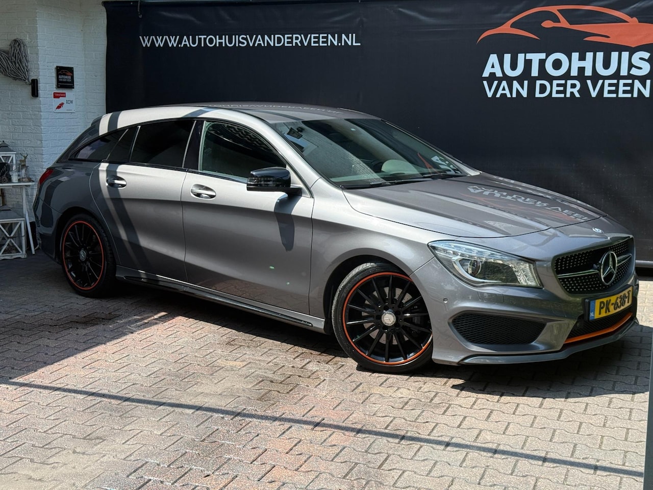 Mercedes-Benz CLA-klasse Shooting Brake - 220 CDI Prestige Orange Art Edition - AutoWereld.nl