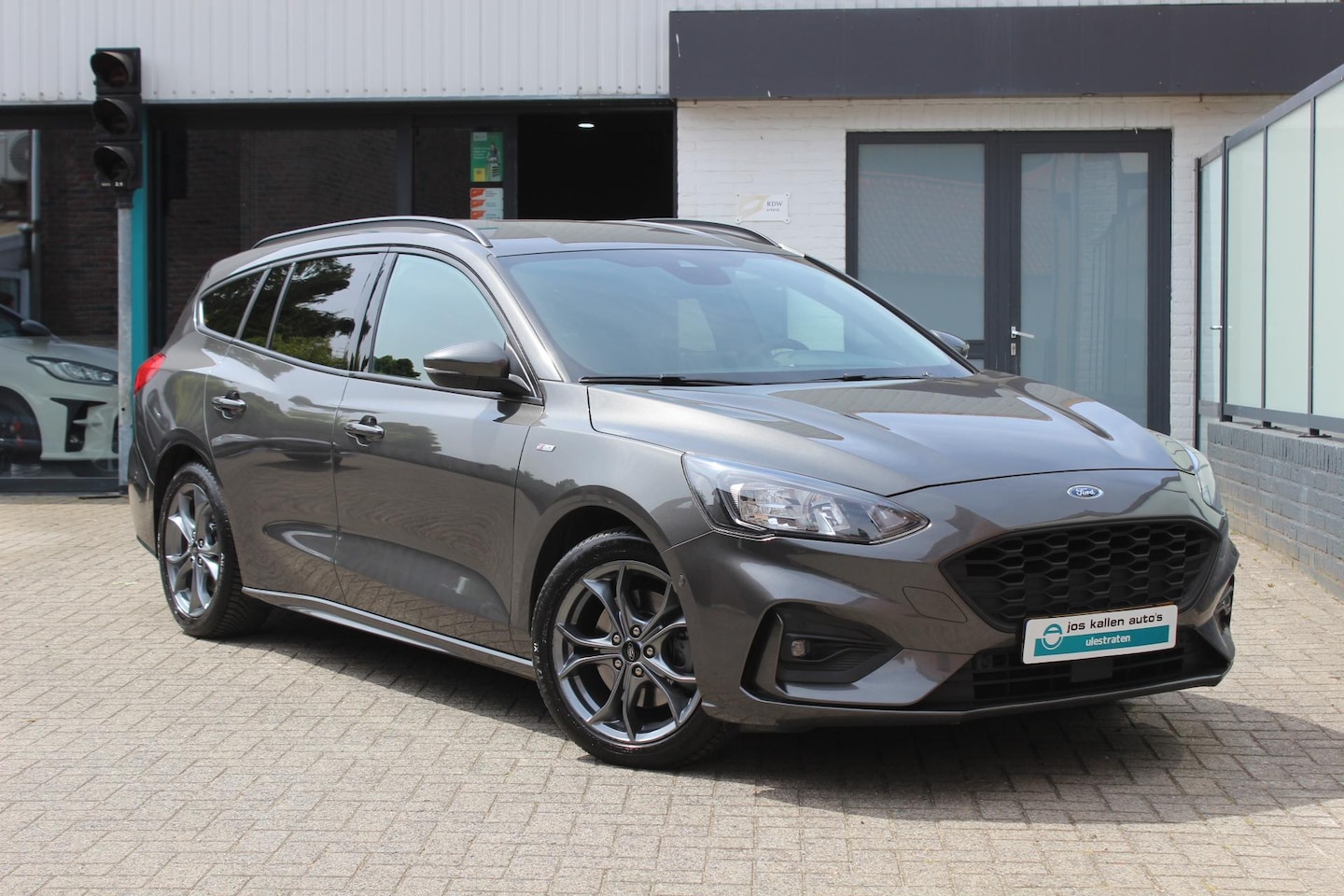 Ford Focus Wagon - 1.0 EcoBoost ST Line Business 125pk Navi, Camera, Winterpack, DAB+, All Weather, 17"LM - AutoWereld.nl