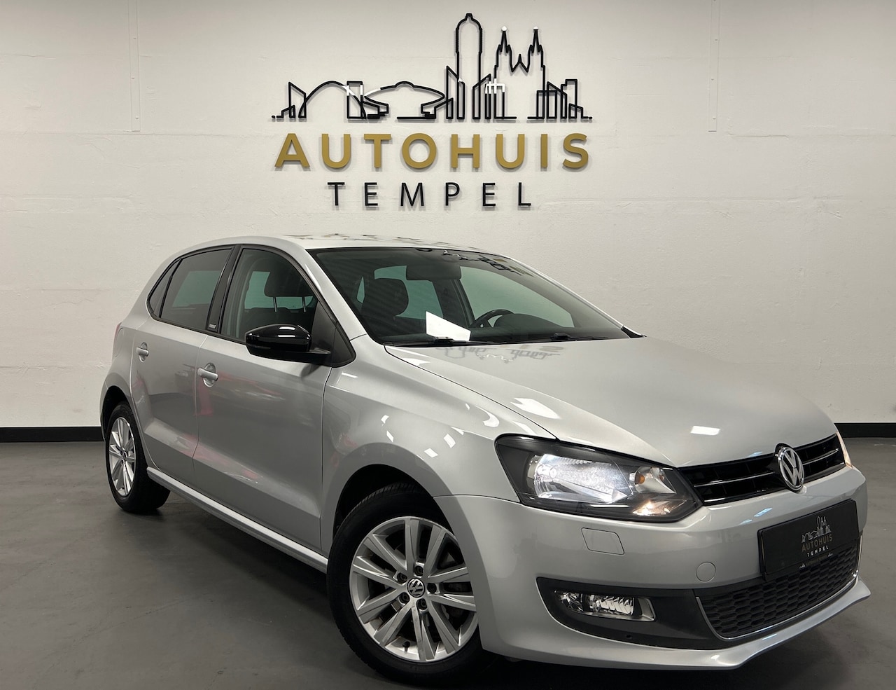Volkswagen Polo - 1.2-12V BlueMotion Comfortline Airco Stoelverwarming 5Drs 16 Inch Carplay Nwe Apk - AutoWereld.nl