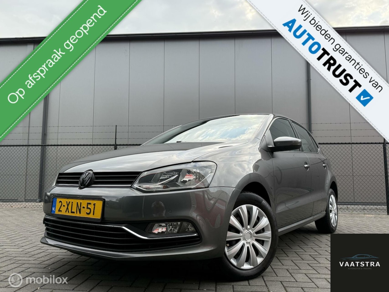 Volkswagen Polo - 1.2 TSI Comfortline | Airco | Cruise | PDC V+A | Orig NL | Isofix | Bluetooth | Scherm - AutoWereld.nl