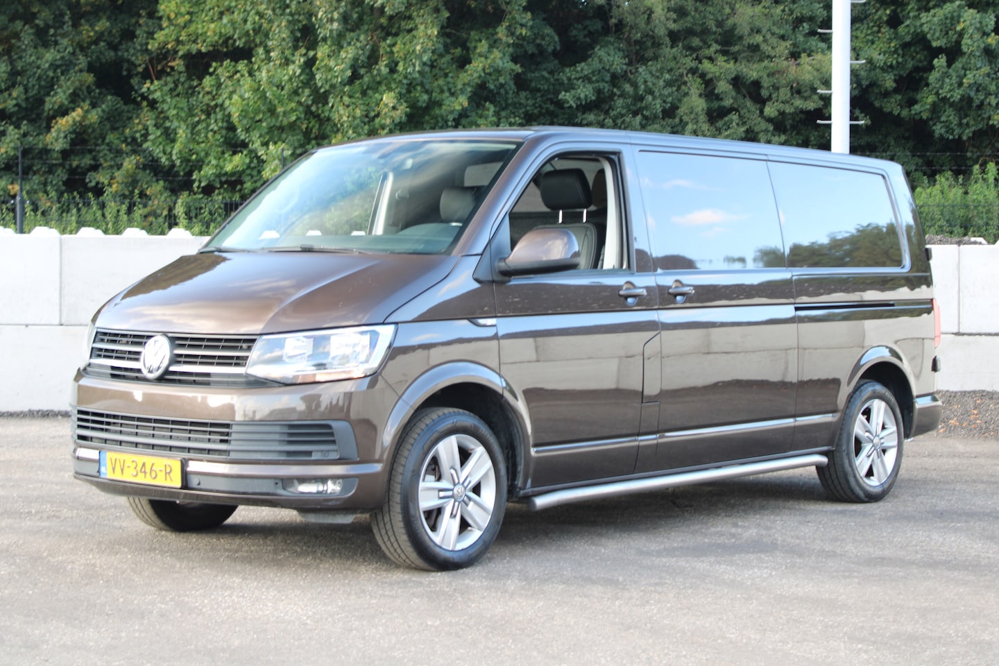 Volkswagen Transporter - 2.0 TDI L2H1 DC Comfortline Plus 2.0 TDI L2H1 DC Comfortline Plus - AutoWereld.nl