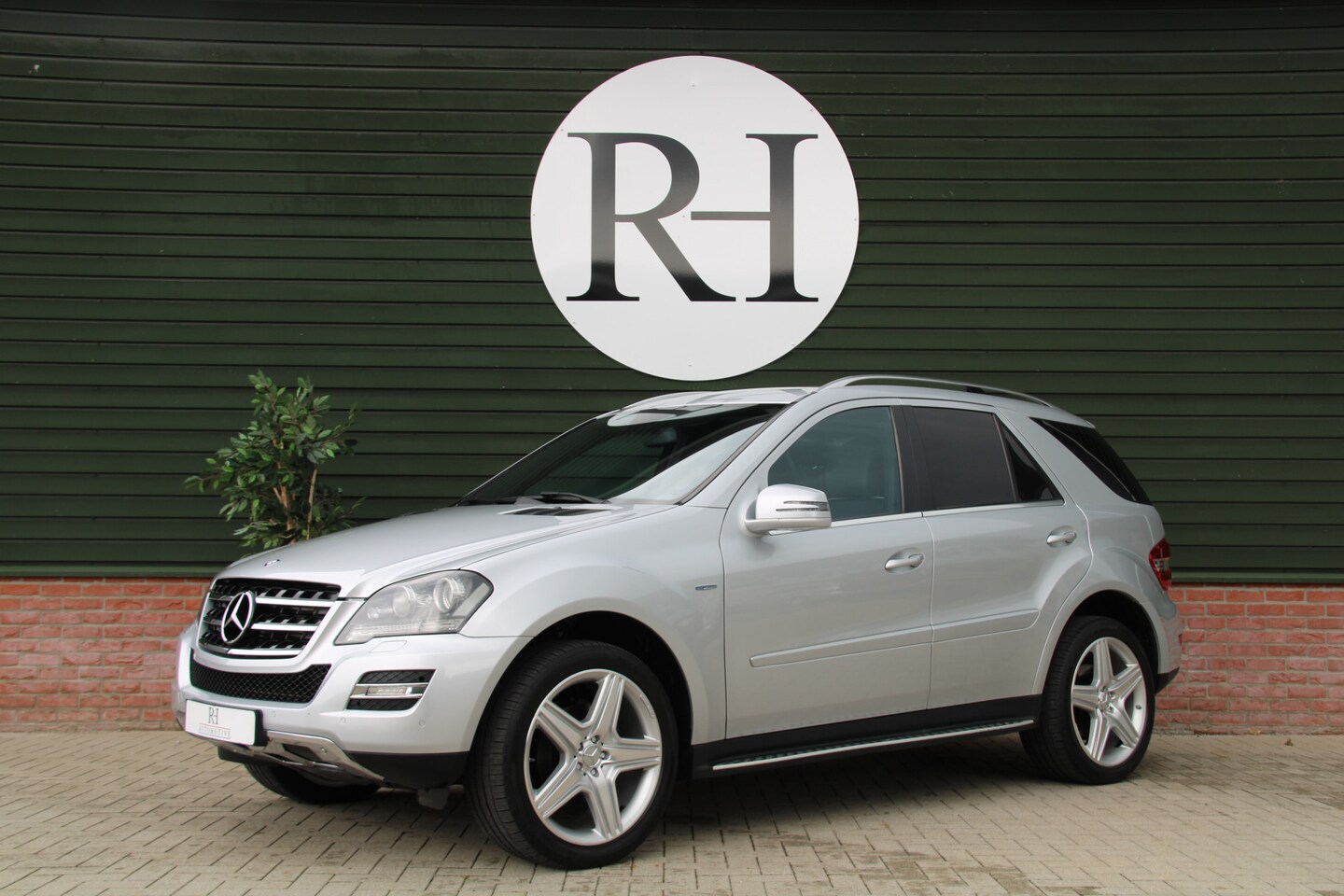 Mercedes-Benz M-klasse - 350 CDI Automaat 4Matic Grand Edition - Euro6 - AutoWereld.nl