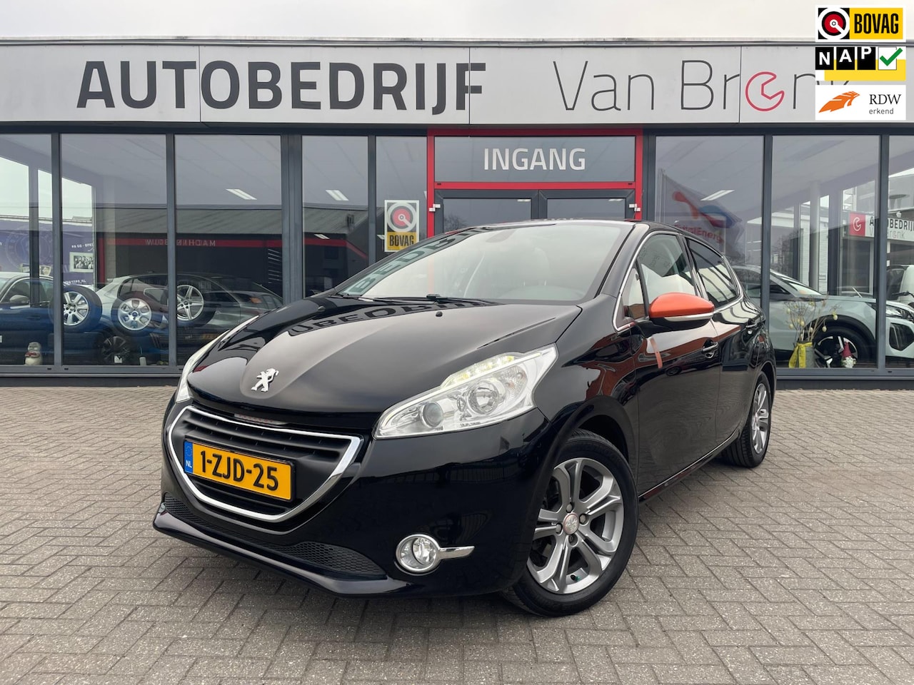 Peugeot 208 - 1.2 PureTech Roland Garros | Pano | Automaat - AutoWereld.nl