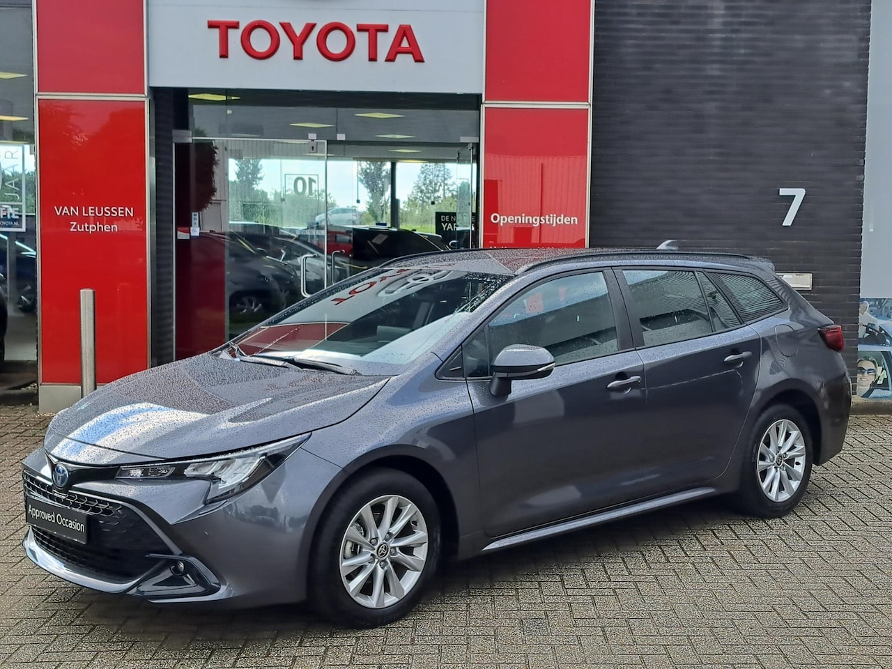 Toyota Corolla Touring Sports - Hybrid 140 Dynamic PARKEERCAMERA APPLE & ANDROID STOELVERWARMING EN DRAADLOOS TEL. LADEN - AutoWereld.nl