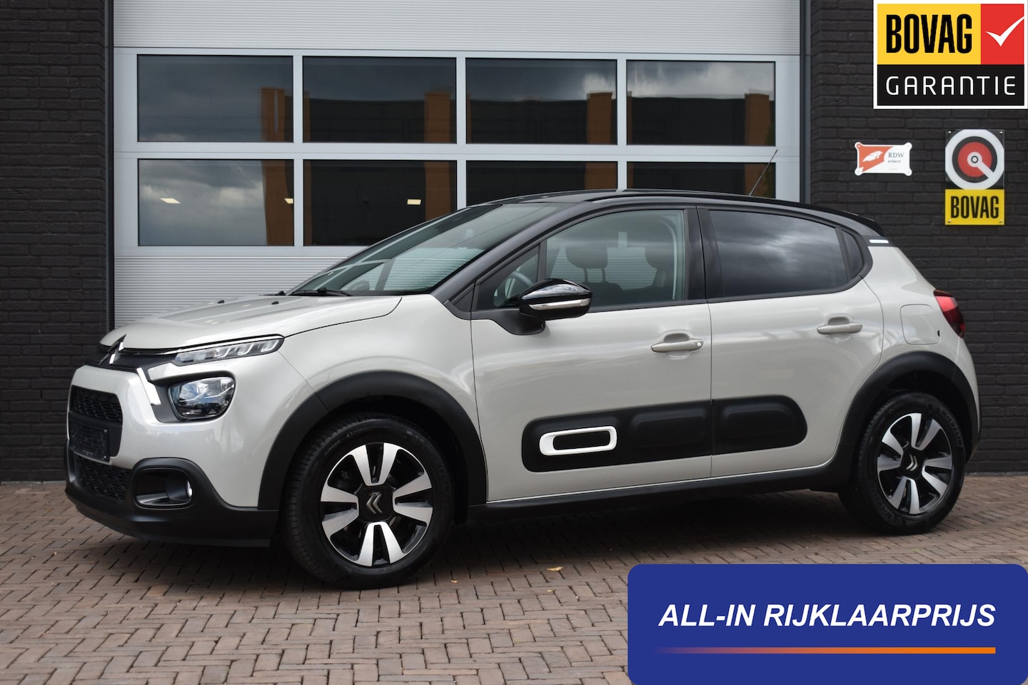 Citroën C3 - 1.2 PureTech Shine | Carplay | Stoelverw. | Incl. garantie - AutoWereld.nl