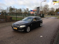 BMW 5-serie Touring - 525d High Executive. Motor tikt