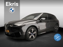BMW iX - xDrive40 | Sportpakket | Laserlicht | Navigatie | Schuifdak | Trekhaak | Keyles go | DAB |