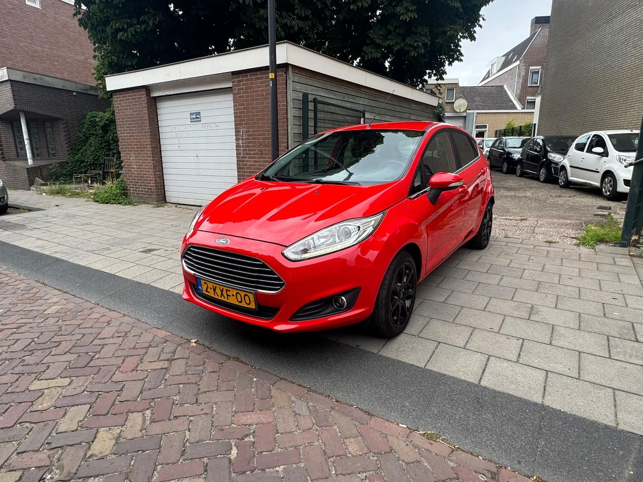 Ford Fiesta - 1.0 Benzine Handgeschakeld Navigatie Leuke nette auto! - AutoWereld.nl