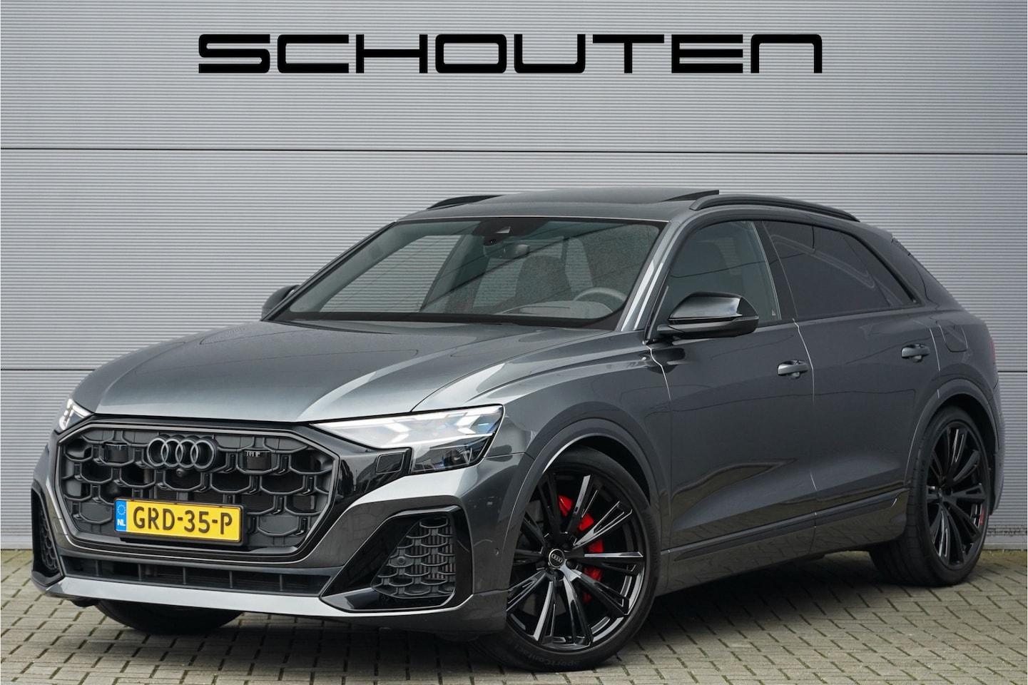 Audi Q8 - 60 TFSI e Quattro S Competition Pano B&O Trekhaak 4WS 23" - AutoWereld.nl