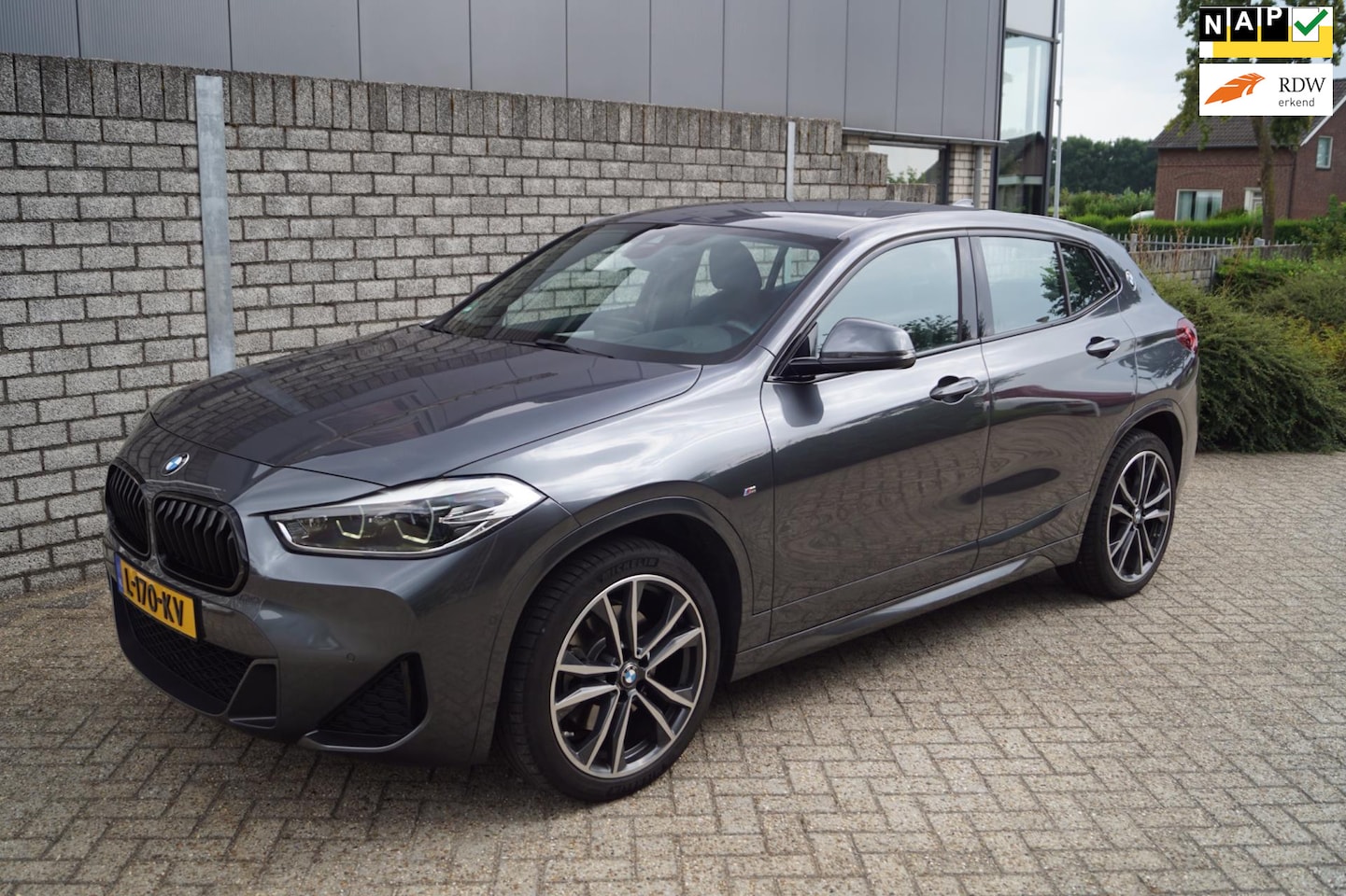 BMW X2 - XDrive20i High Executive M Sport Autom Sportst Stoelverw Navi Camera Head-Up Adaptieve Cru - AutoWereld.nl
